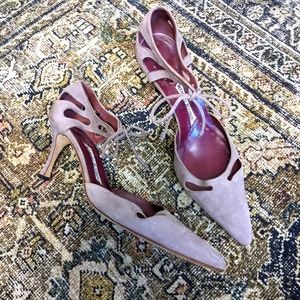 Manolo Blahnik Lavender Suede Lace Up Pump Heel